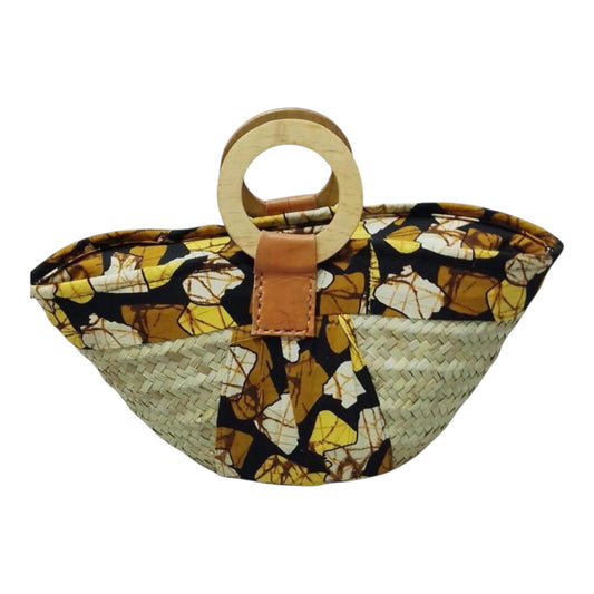 Mwini: Makuti with wooden handles and kitenge lining