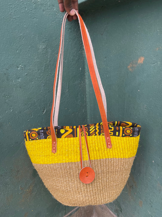 Mukami: Two shoulder straps